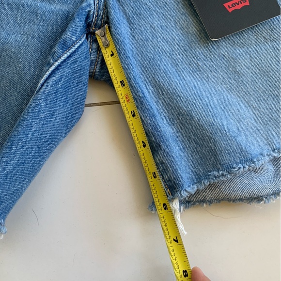 Levi's 501 Mid Length Denim Shorts High Rise Button Fly Luxor Street Size 26 - Picture 5 of 7